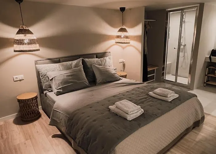 Bellaqua Seaview Loft * Néoi Epivátai